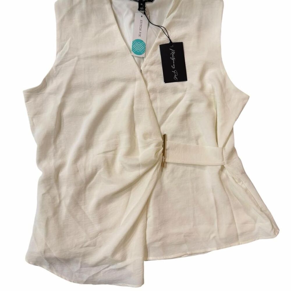 Montgomery Port White linen blouse